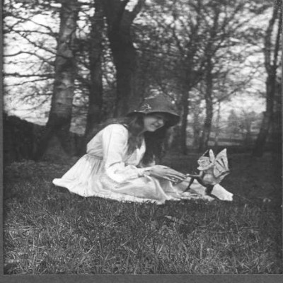 elsie-ve-bahçe-cini